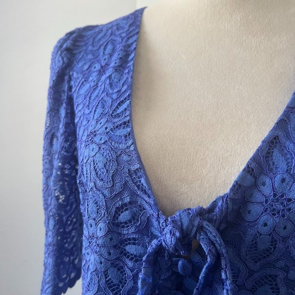 NWT Meave Blue Lace Tie Front + Open Back Blouse - size 10 - Picture 2 of 9